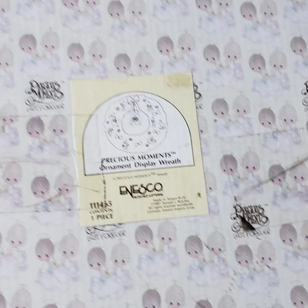 Precious Moments Wreath 9 Porcelain Ornaments‎